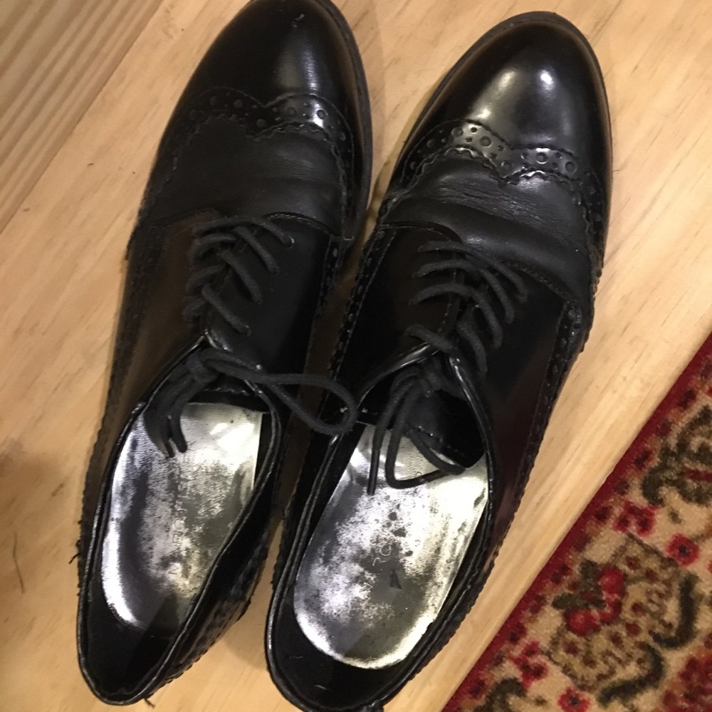 Marc Fisher Oxford shoes